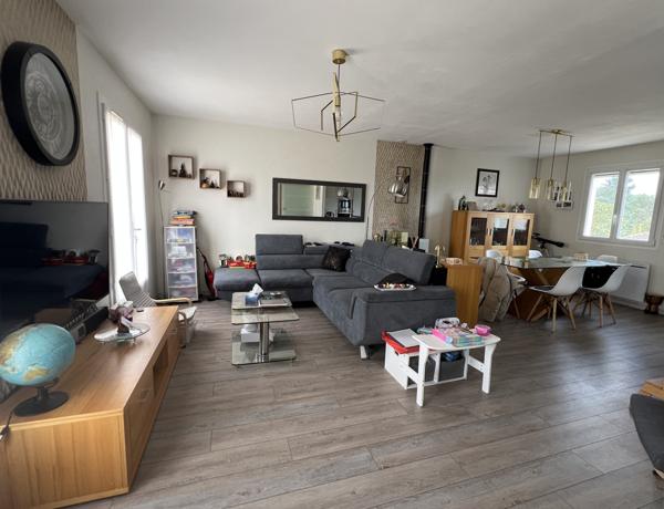 Dissay (86130) MAISON FAMILIALE 5 CHAMBRES PISCINE GARAGE