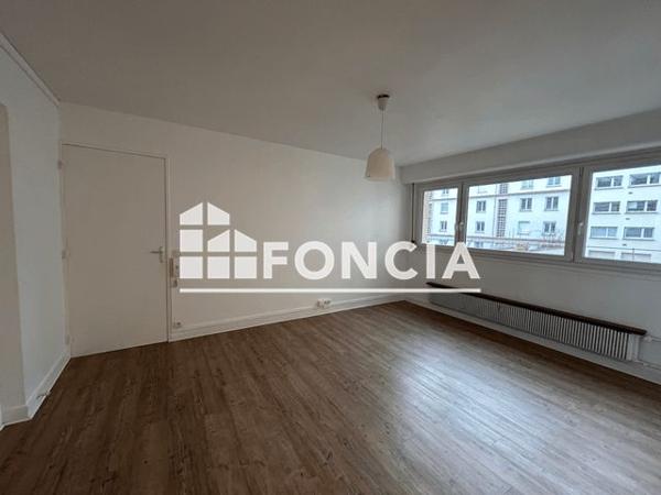 Location Appartement 4 pièces 76.6 m² - 19 RUE ARMAND CARREL Rouen 76000