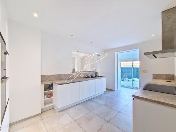 Maison T5 150 m² 4 chambres piscine et garage