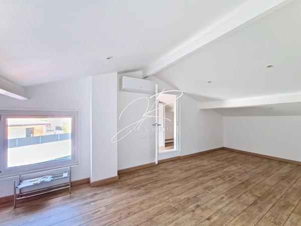 Maison T5 150 m² 4 chambres piscine et garage