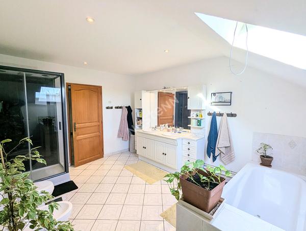 Proche St ERME : Maison - 112.18m² -3ch - jardin & Dépendances