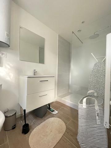 Studio Meublé avec Espace Extérieur  ! Proche Centre de Bergerac !*