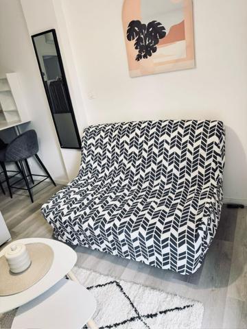 Studio Meublé avec Espace Extérieur  ! Proche Centre de Bergerac !*