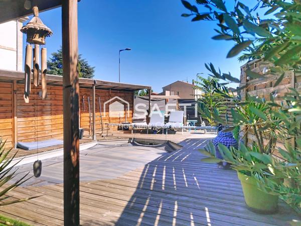 Maison 5 chambres de 185 m² avec extérieurs et annexes