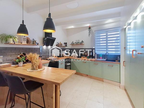 Maison 5 chambres de 185 m² avec extérieurs et annexes