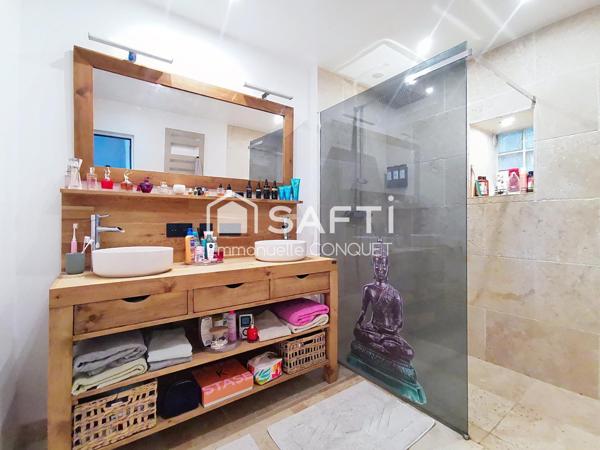 Maison 5 chambres de 185 m² avec extérieurs et annexes