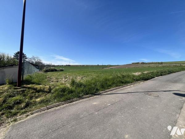 BOULEUSE - Terrain à bâtir non viabilisé de 661m².
