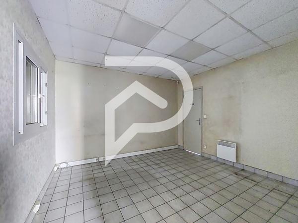 Local d'activité 875.65 m2