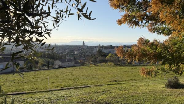 Villa d'exception de 210 M² + 7 000 M² de terrains constructibles