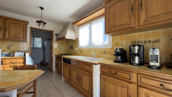 Villa d'exception de 210 M² + 7 000 M² de terrains constructibles