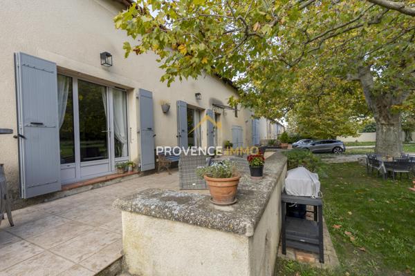 Alleins (13980) Mas de plain pied - 164m² - Garage - Grange - Piscine