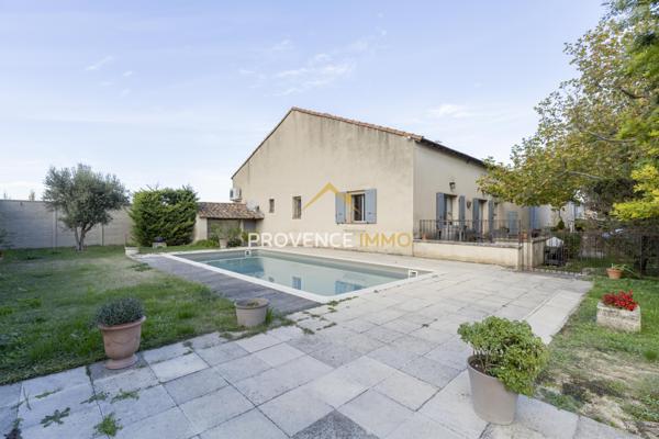 Alleins (13980) Mas de plain pied - 164m² - Garage - Grange - Piscine