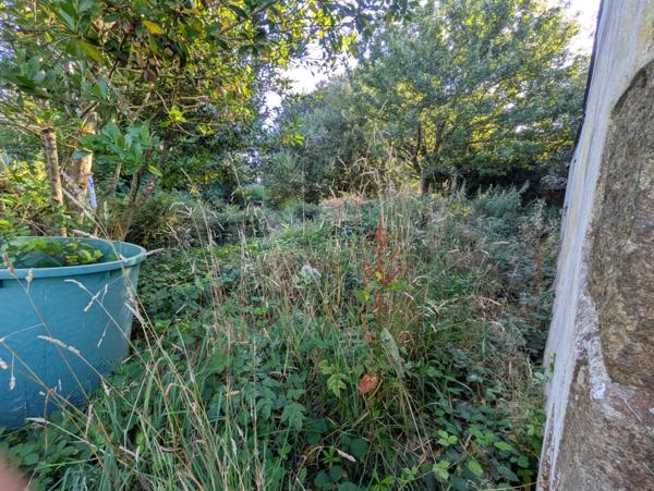 MELLIONNEC MAISON EN PIERRE SOUS ARDOISES A RENOVER 2 PIECES 55m² PARCELLE ATTENANTE DE 292 m²