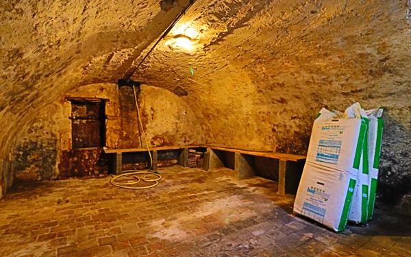 Maison à vendre    2 pièces • 55 m2 Saint-Satur