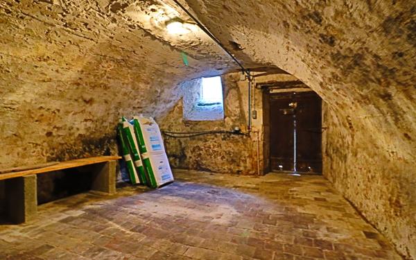 Maison à vendre    2 pièces • 55 m2 Saint-Satur