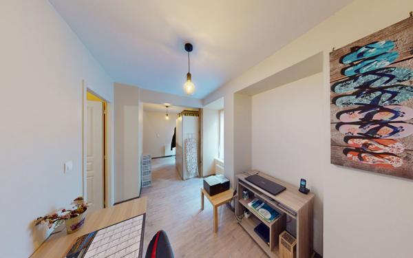 Maison à vendre    2 pièces • 55 m2 Saint-Satur