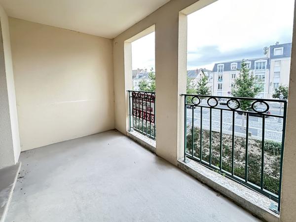 Annexe + appartement + annexe + parking