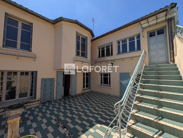 Achat maison Lavardac - 9 pièce(s) - 210 m² - 170 000 €