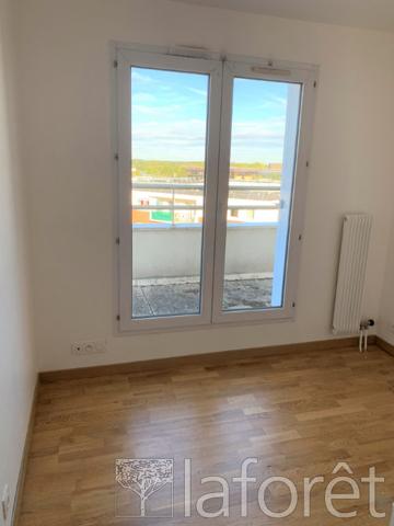 Location appartement Élancourt - 2 pièce(s) - 32 m² - 699 €/mois