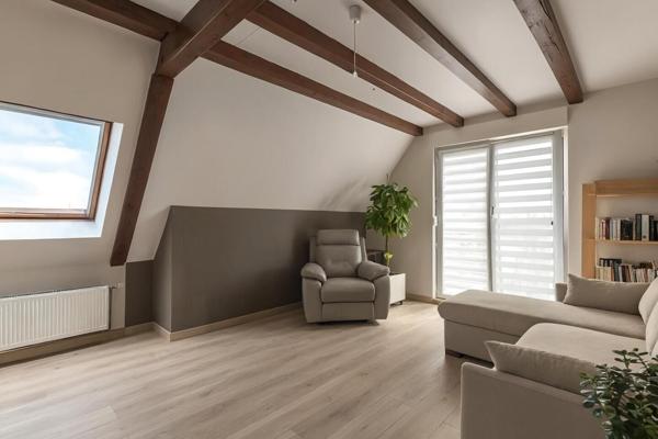 Maison 9 Pièces Rénovée 180 m2 Terrasses Jardin au Calme