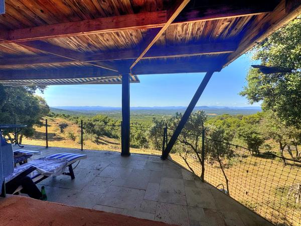 Aups, jolie maison en campagne avec vue panoramique