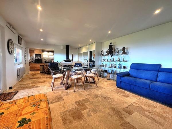 Aups, jolie maison en campagne avec vue panoramique
