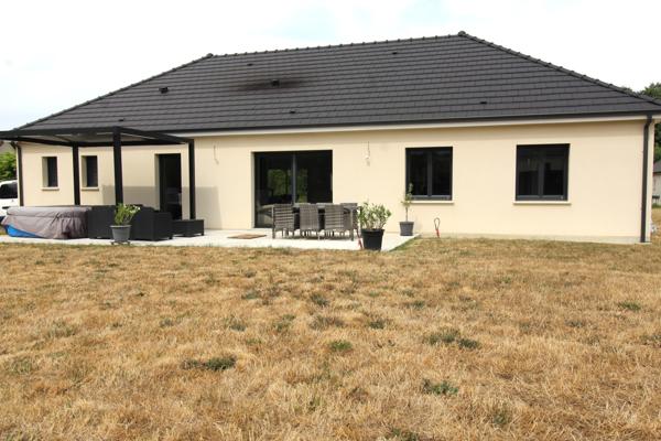 Cours-les-Barres (18320) À Vendre – Pavillon Moderne de 2021 à Cours-les-Barres