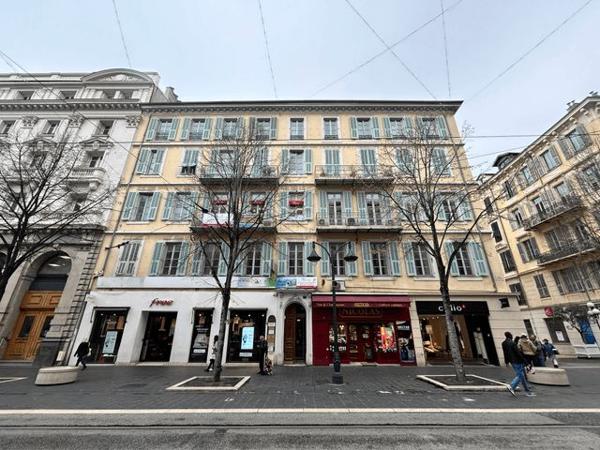 Location Local commercial 3 pièces 83 m² - 23 AVENUE JEAN MEDECIN Nice 06000