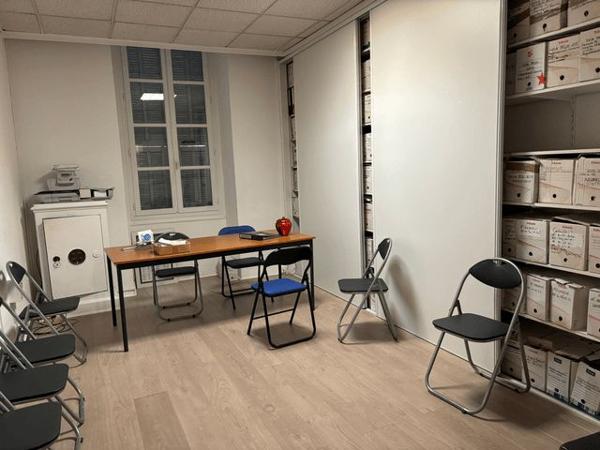 Location Local commercial 3 pièces 83 m² - 23 AVENUE JEAN MEDECIN Nice 06000