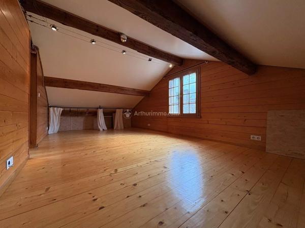 Vente                                                      Maison
                        
                     5 pièces                      113 m2                     à Albi
