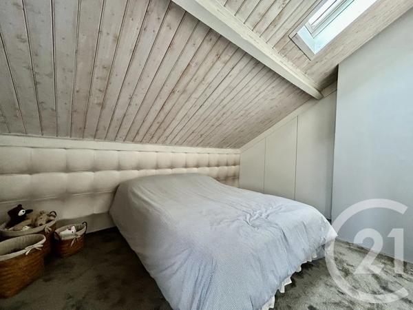 Maison à vendre  5 pièces - 129 m 2   LA ROCHE SUR YON  - 85