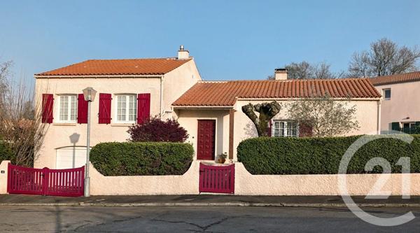 Maison à vendre  5 pièces - 129 m 2   LA ROCHE SUR YON  - 85