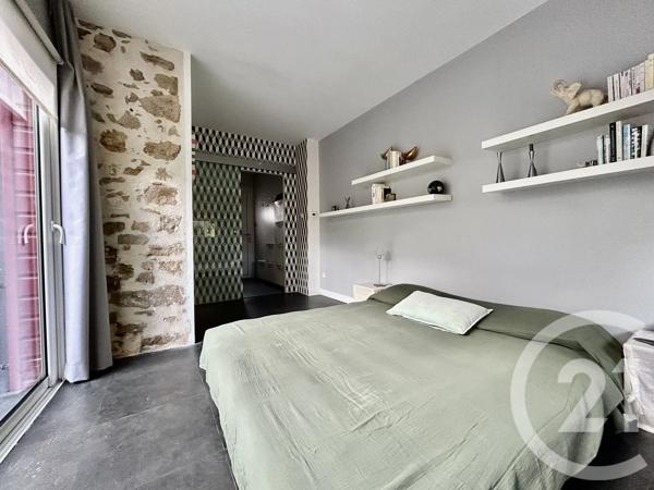 Maison à vendre  5 pièces - 129 m 2   LA ROCHE SUR YON  - 85