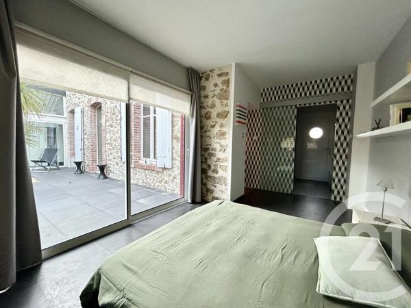 Maison à vendre  5 pièces - 129 m 2   LA ROCHE SUR YON  - 85