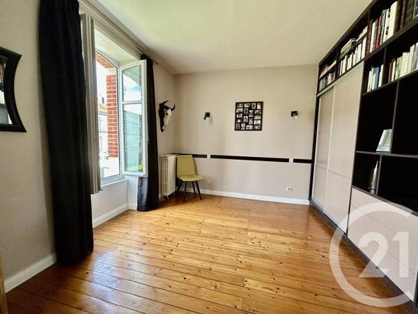 Maison à vendre  5 pièces - 129 m 2   LA ROCHE SUR YON  - 85