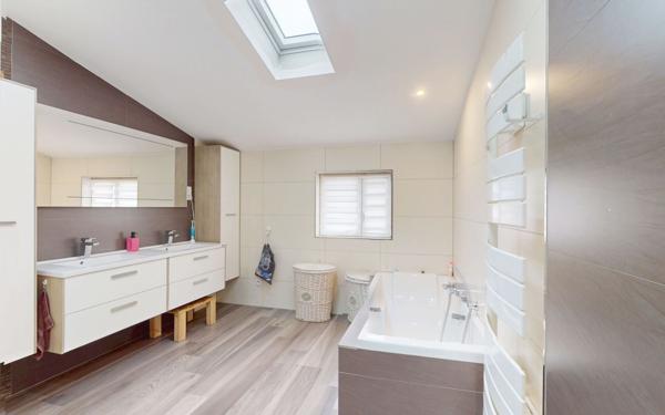 Maison à vendre    7 pièces •  Hettange-Grande