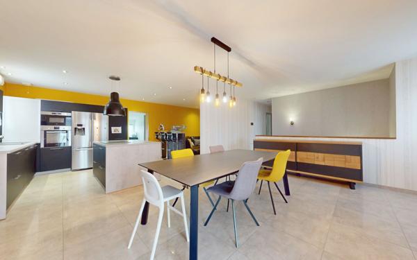 Maison à vendre    7 pièces •  Hettange-Grande