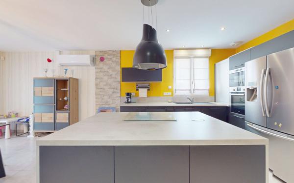 Maison à vendre    7 pièces •  Hettange-Grande