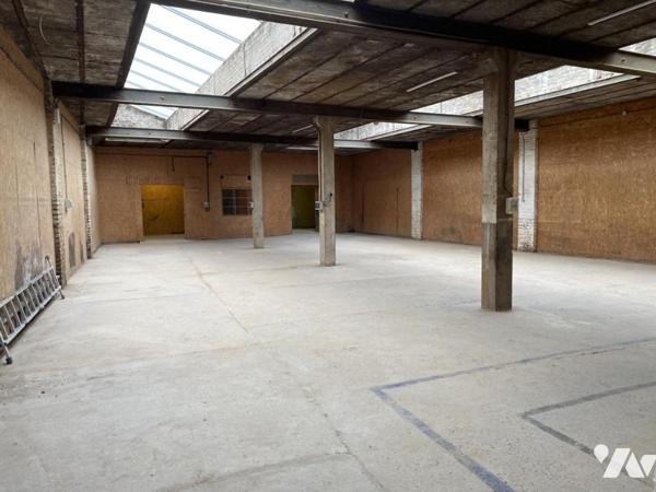 A VENDRE IMMEUBLE PROFESSIONNEL A ROUBAIX  rue Léon Marlot secteur Alfred Motte