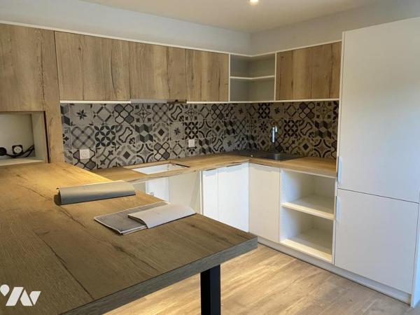 A VENDRE IMMEUBLE PROFESSIONNEL A ROUBAIX  rue Léon Marlot secteur Alfred Motte