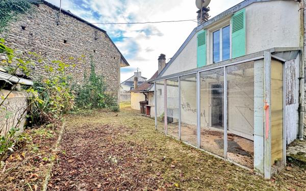 Maison à vendre    2 pièces •  Jurançon