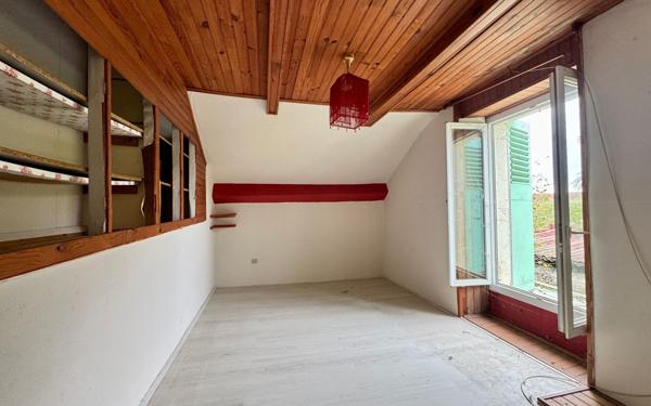 Maison à vendre    2 pièces •  Jurançon