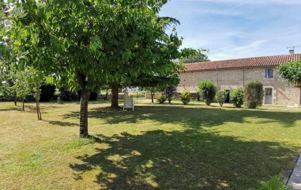 Vente Maison rénové(e) Civray   