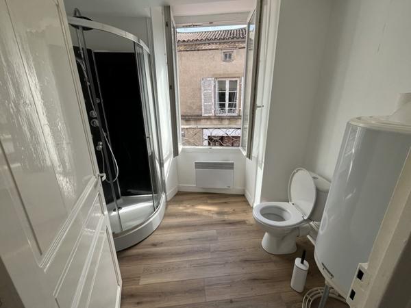 Appartement à louer 450 € CC Piégut-Pluviers 2 p 45 m² DPE E