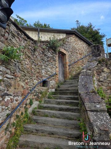 Maison de ville à Sillé le Guillaume