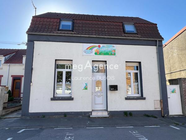 Maison à BURBURE, 62151 - 6 pièces 124m²
