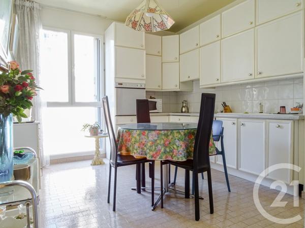 Appartement F3 à vendre  3 pièces - 90 m 2   LYON  - 69003