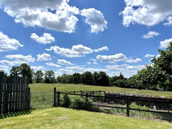 ✨ Maison d'exception 200m2+ gites 130 m2, installation equestre sur 5ha3 aux portes de Confolens (16) 695000€