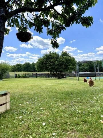 ✨ Maison d'exception 200m2+ gites 130 m2, installation equestre sur 5ha3 aux portes de Confolens (16) 695000€