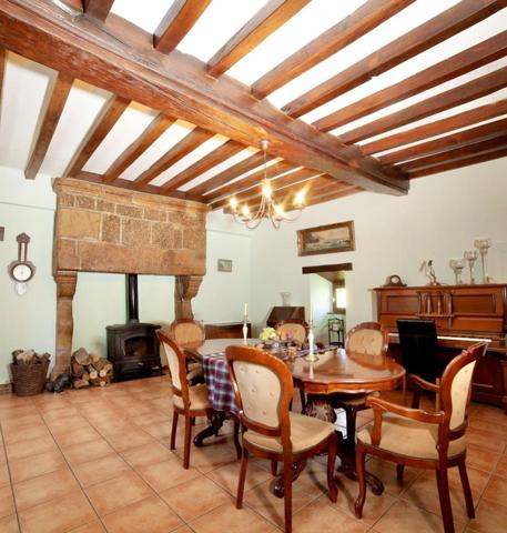 ✨ Maison d'exception 200m2+ gites 130 m2, installation equestre sur 5ha3 aux portes de Confolens (16) 695000€